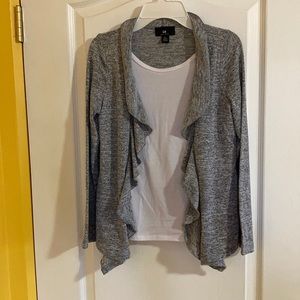 Girls Size XL Gray and White Cardigan Shirt